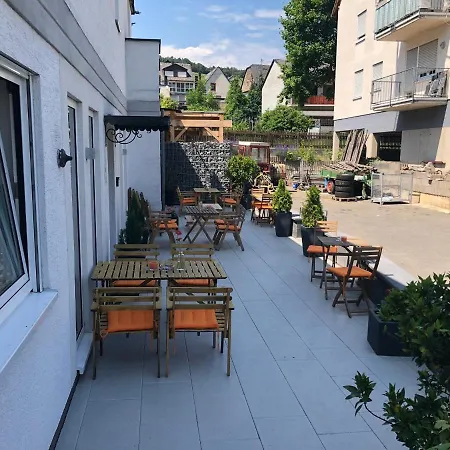 Ferienweingut Peter-jos. Hauth ברנקסטל - קיס